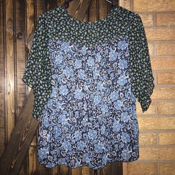 Mason + Mackenzie Top - Picture 2 of 4